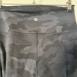 Lululemon Align Hi-Rise legging 28" - size 8